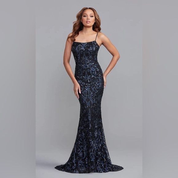 PromGirl Dresses & Skirts - PromGirl Blue Sequin Embellished Sheath Dress